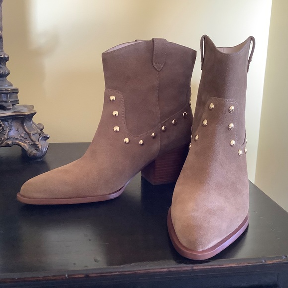 Coach Pauline Suede Bootie Western Style Coconut SZ 9 NWOT - Picture 5 of 16